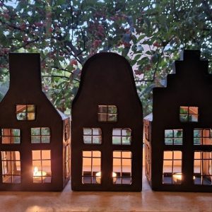 Grachtenpand huis- Trapgevel || 24 cm.