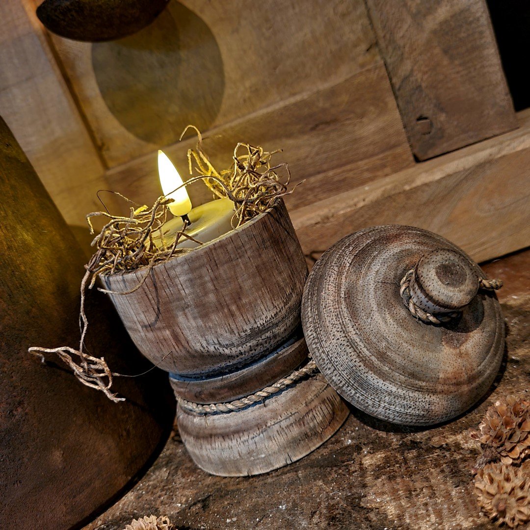 Houten mini potje met deksel. Hoog model. - Afbeelding 2