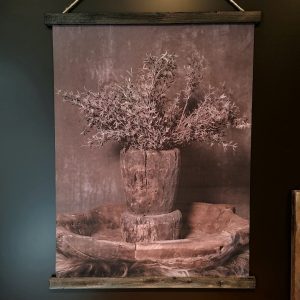 Wanddoek "Landelijk en sfeervol". Vijzel met boeket.