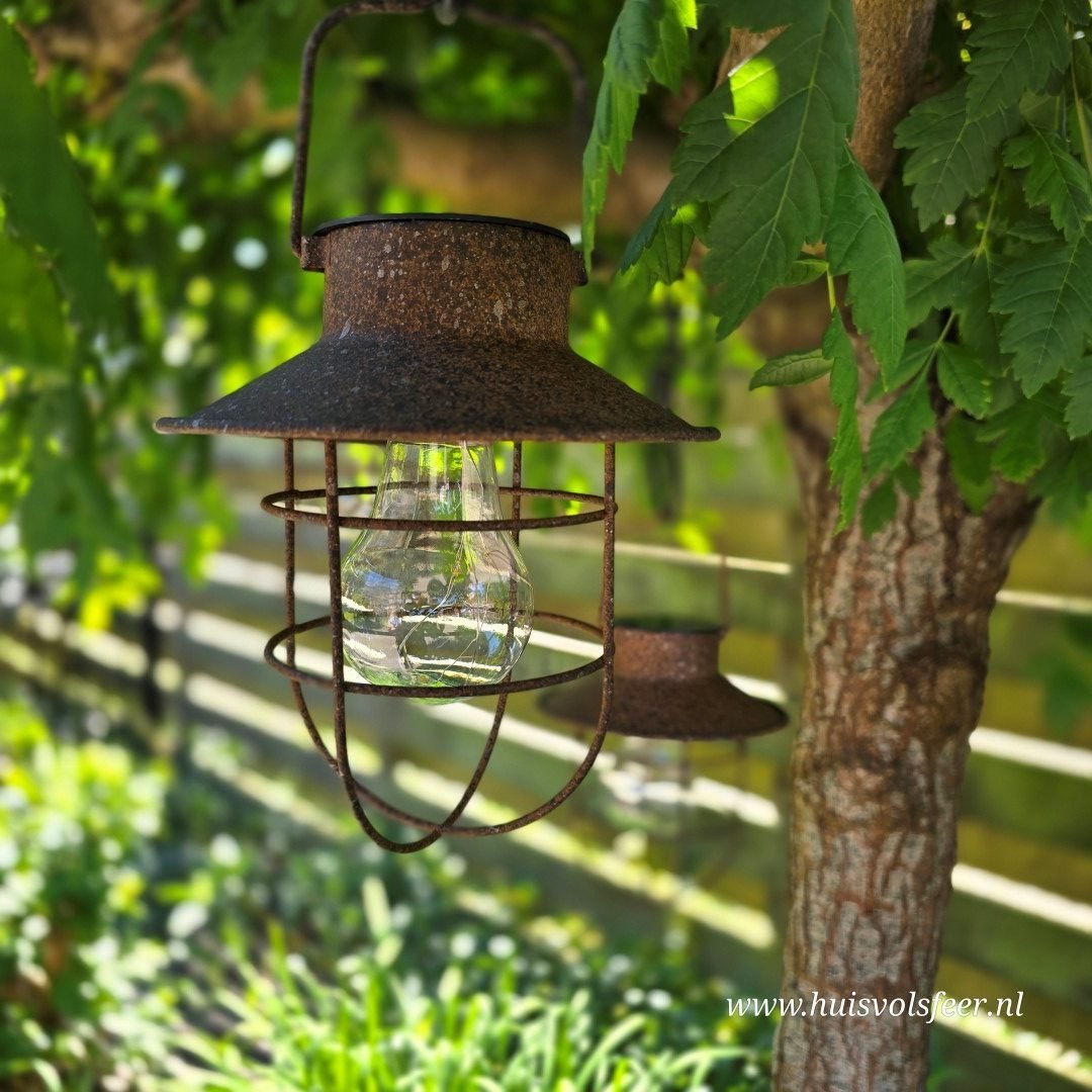 Landelijke hanglantaarn met kapje voor in de tuin. Solar. - Afbeelding 16