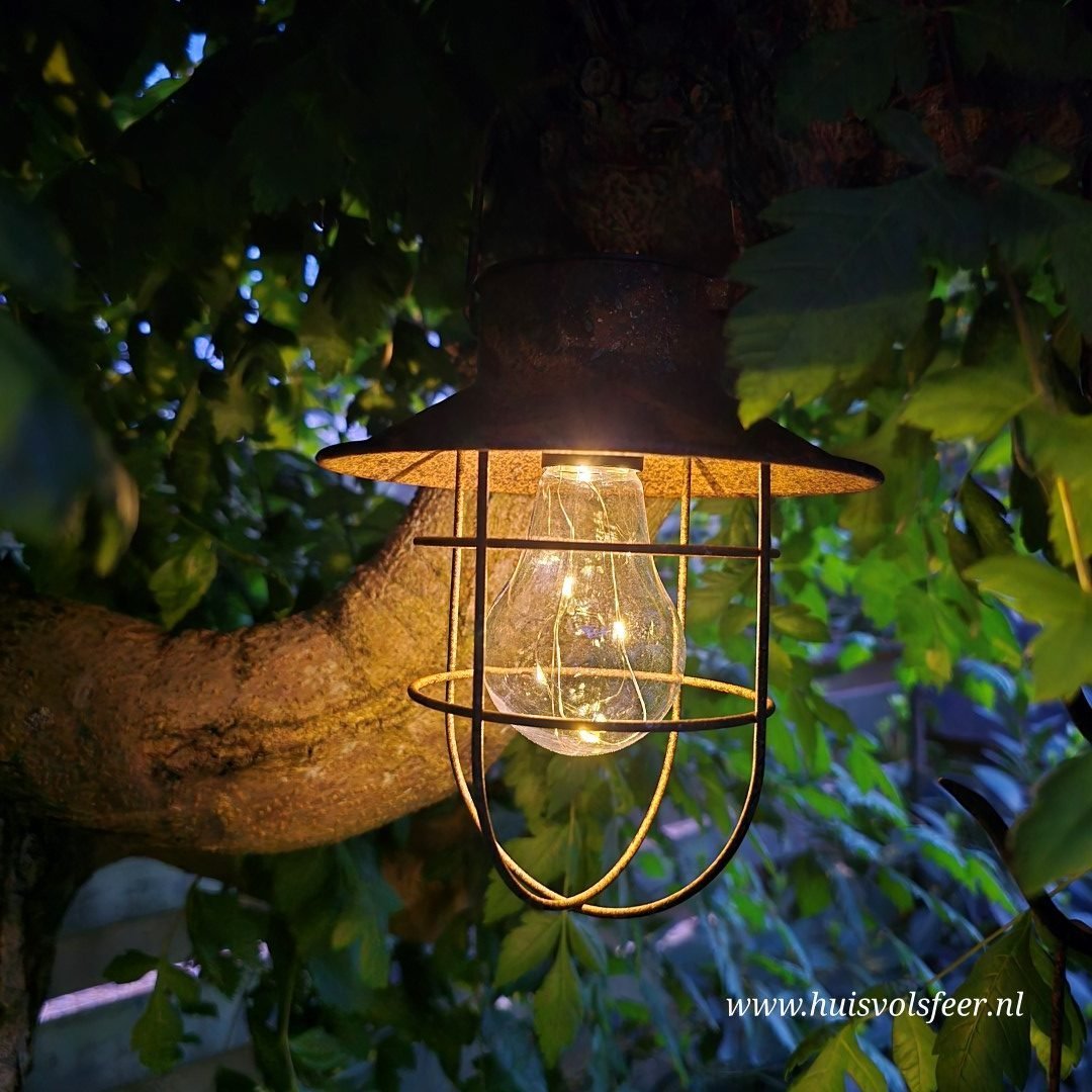 Landelijke hanglantaarn met kapje voor in de tuin. Solar. - Afbeelding 21
