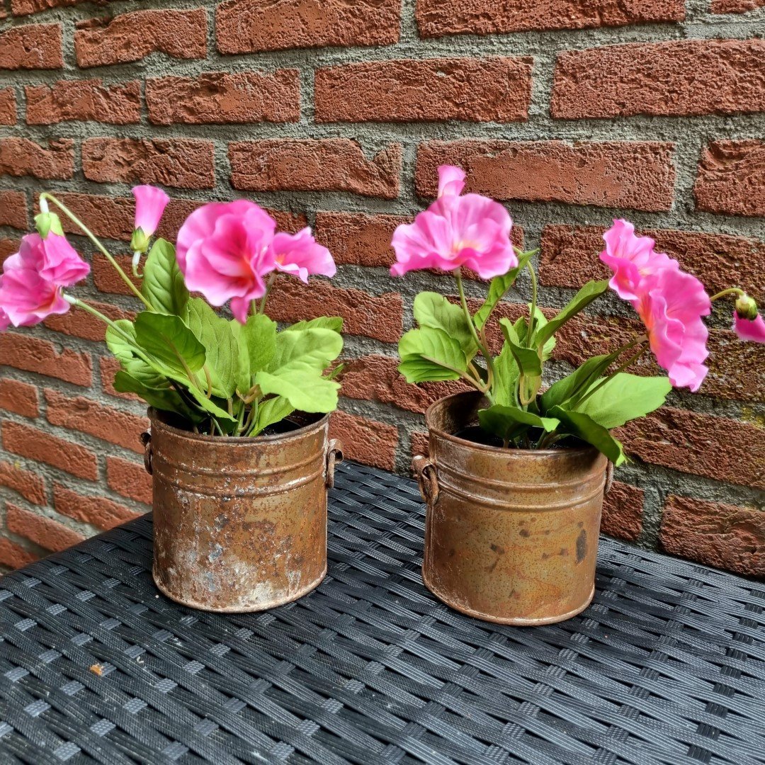 Oud metalen potje met ringen. - Afbeelding 8