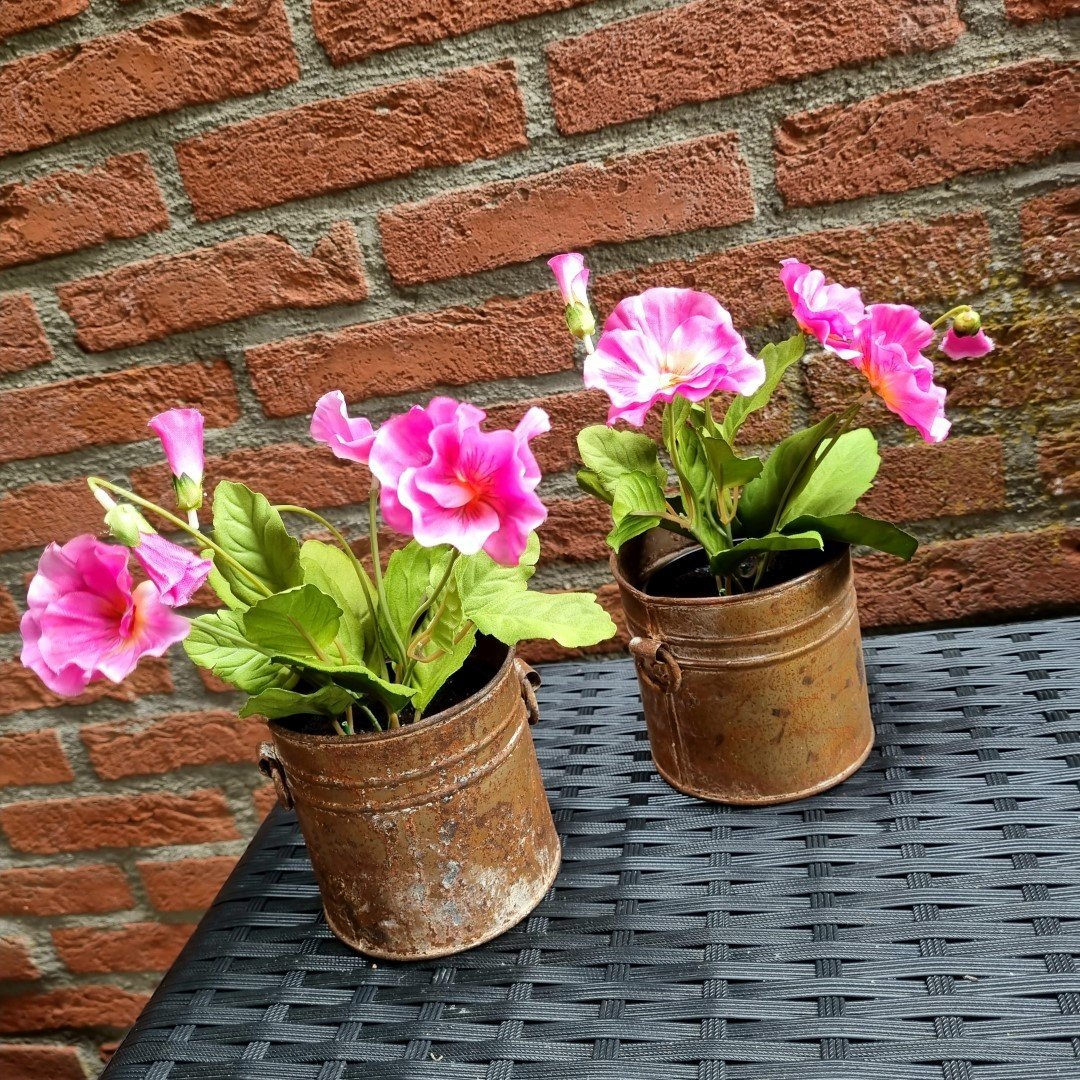 Oud metalen potje met ringen. - Afbeelding 9