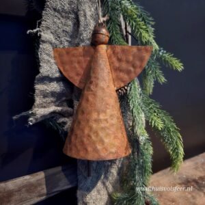 Rusty Engel- Medium.