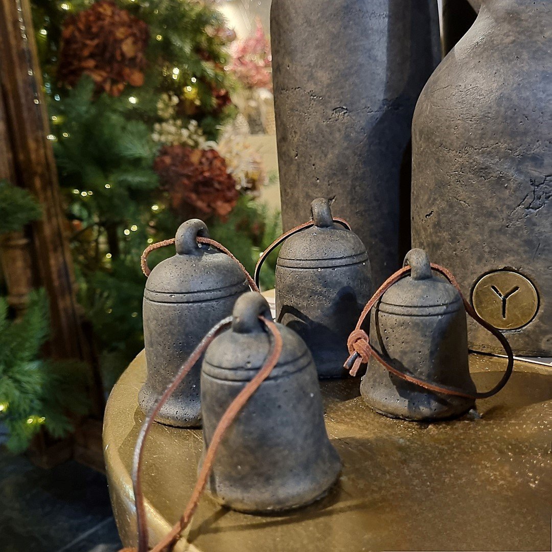 Set of 2 Jinglebells- Majestic Brown || Brynxz.