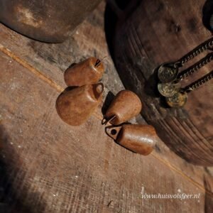 Roestig Klokje met Klepel - (2,5xH3,5 cm)