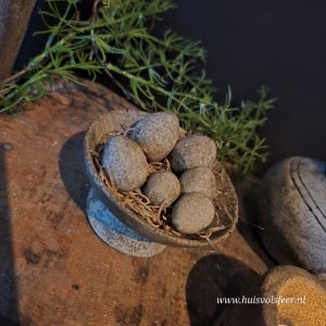 Set van 6 Paaseitjes van Beton- PMR.