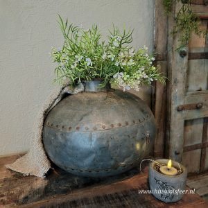 Oude metalen Nagouri vaas/ pot || Antraciet.