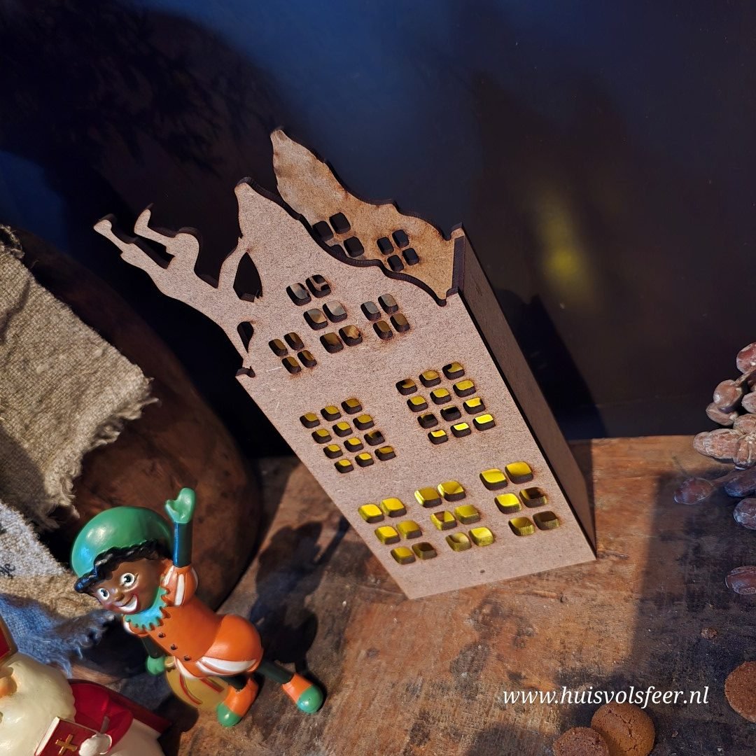 Houten Sinterklaashuisje met Pietje- Links - Afbeelding 6