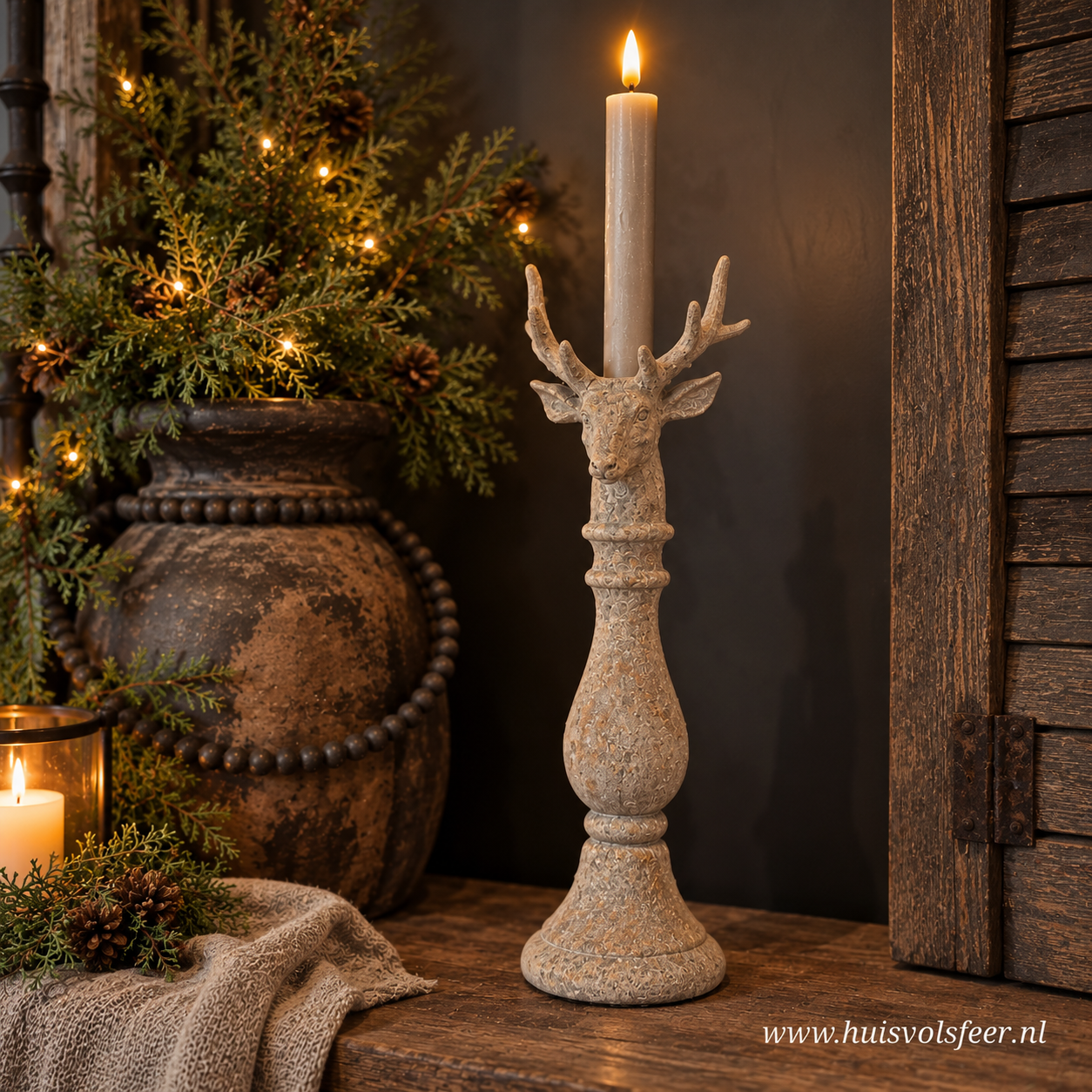 Stone Rustique- Kandelaar Hert voor Dinerkaars || 38 cm.