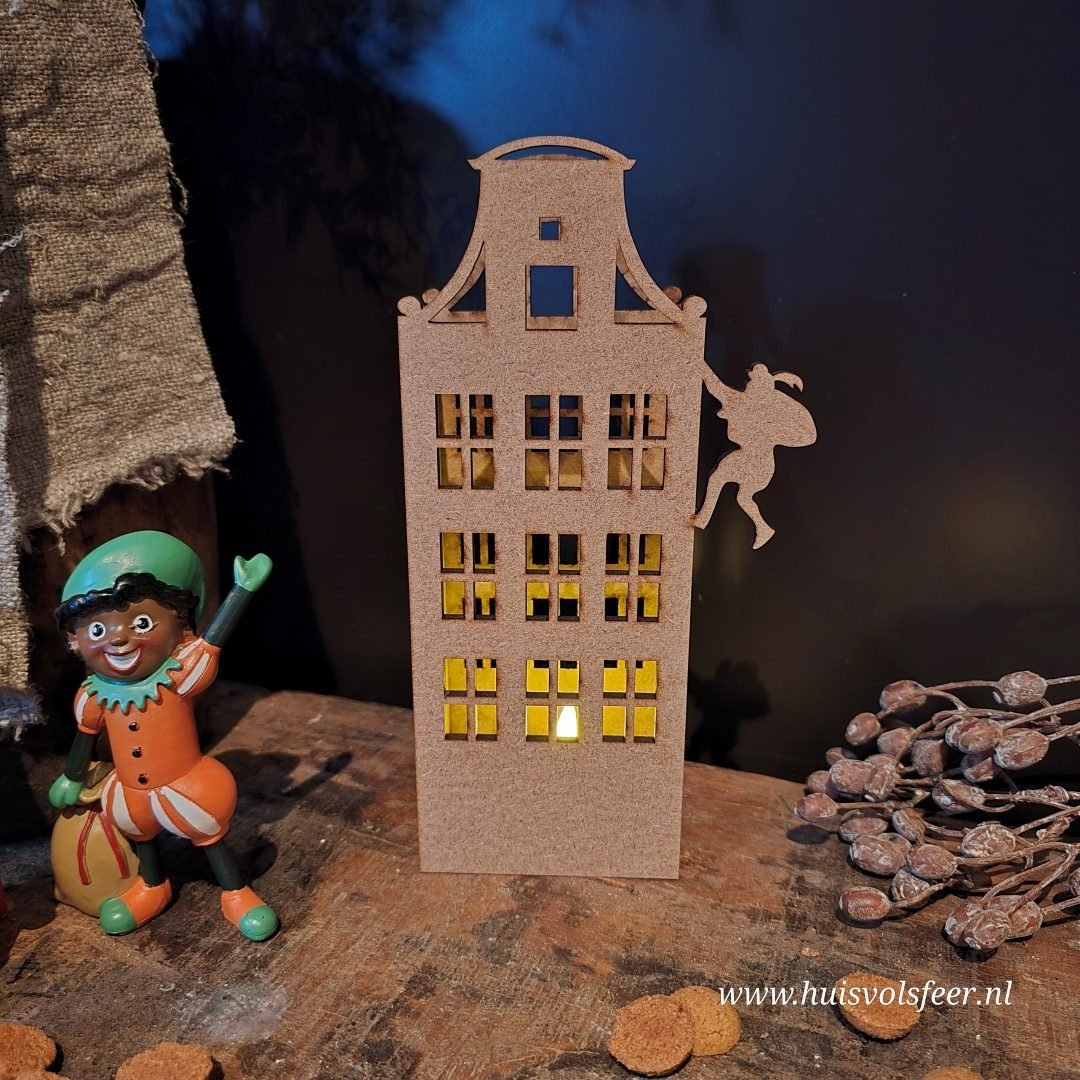 Houten Sinterklaashuisje met Pietje- Rechts - Afbeelding 4