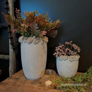 Vaas Pine Cones || 27 cm