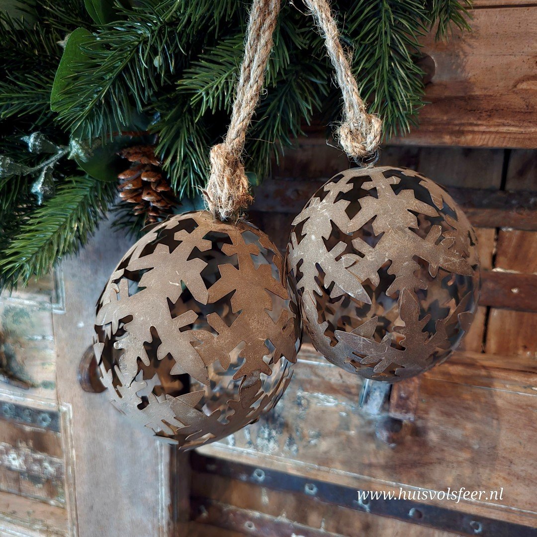 Metalen Kerstbal Snowy || 12 cm