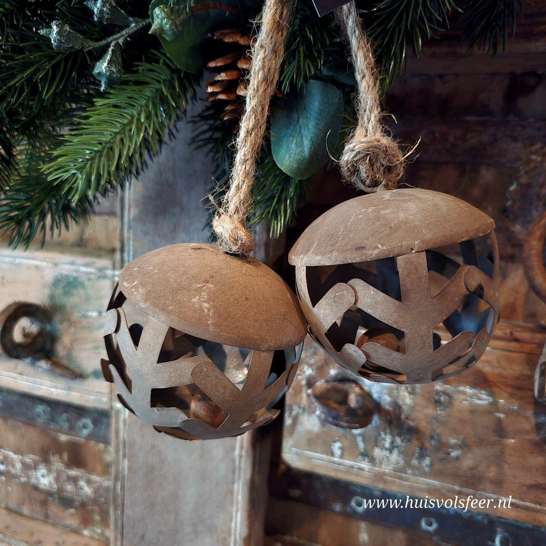 Hanger met belletje || Roest