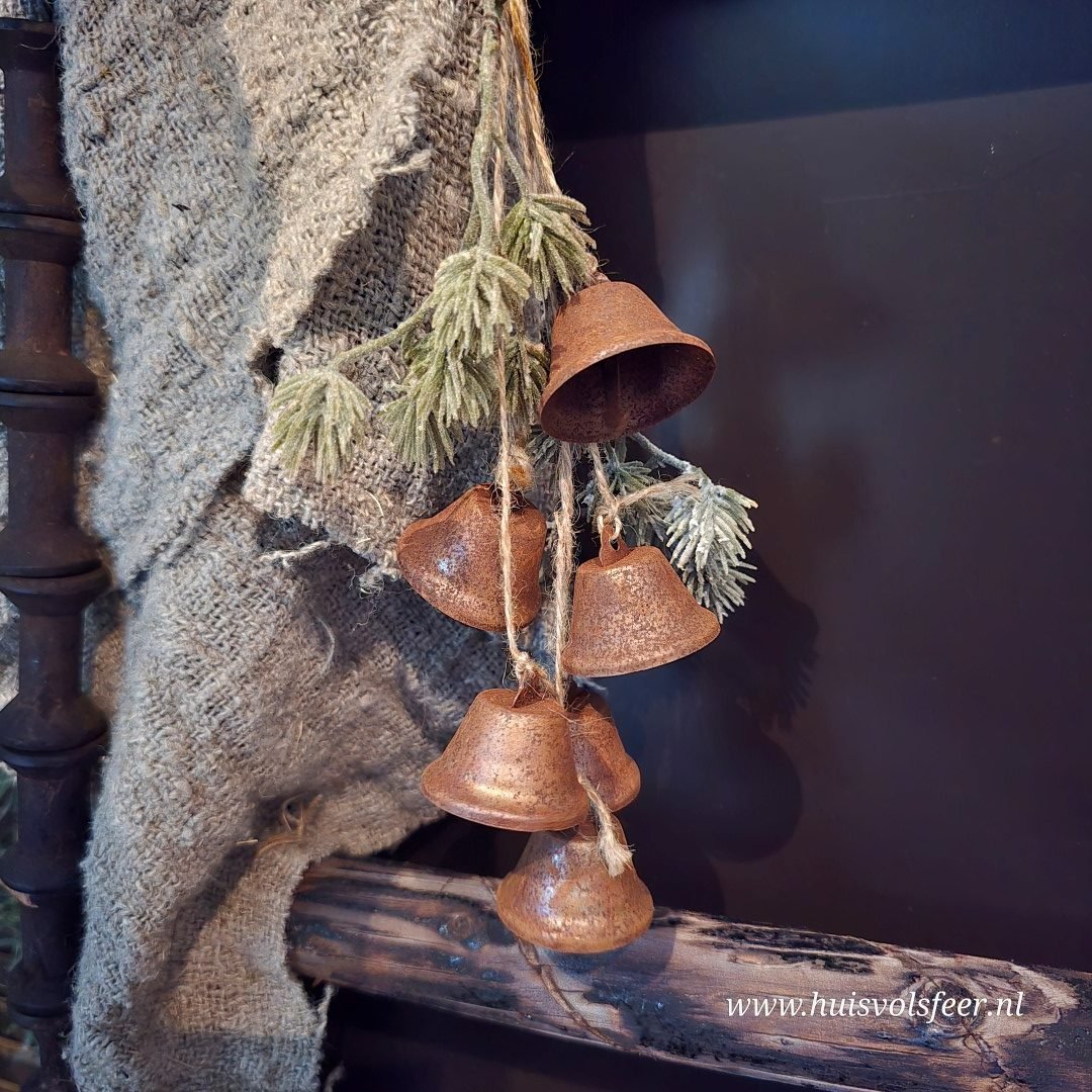 Kersthanger met Belletjes || Cedar Roest