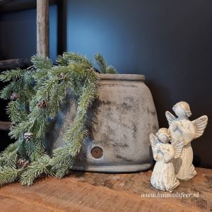 Kunsttak met Dennenappels || 103 cm.