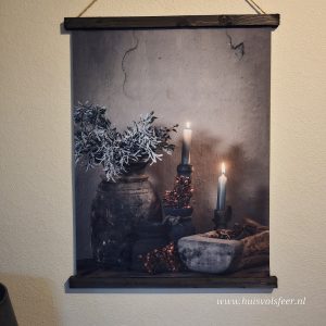 Wanddoek "Landelijk en sfeervol". Nepalese Pot met kandelaren.