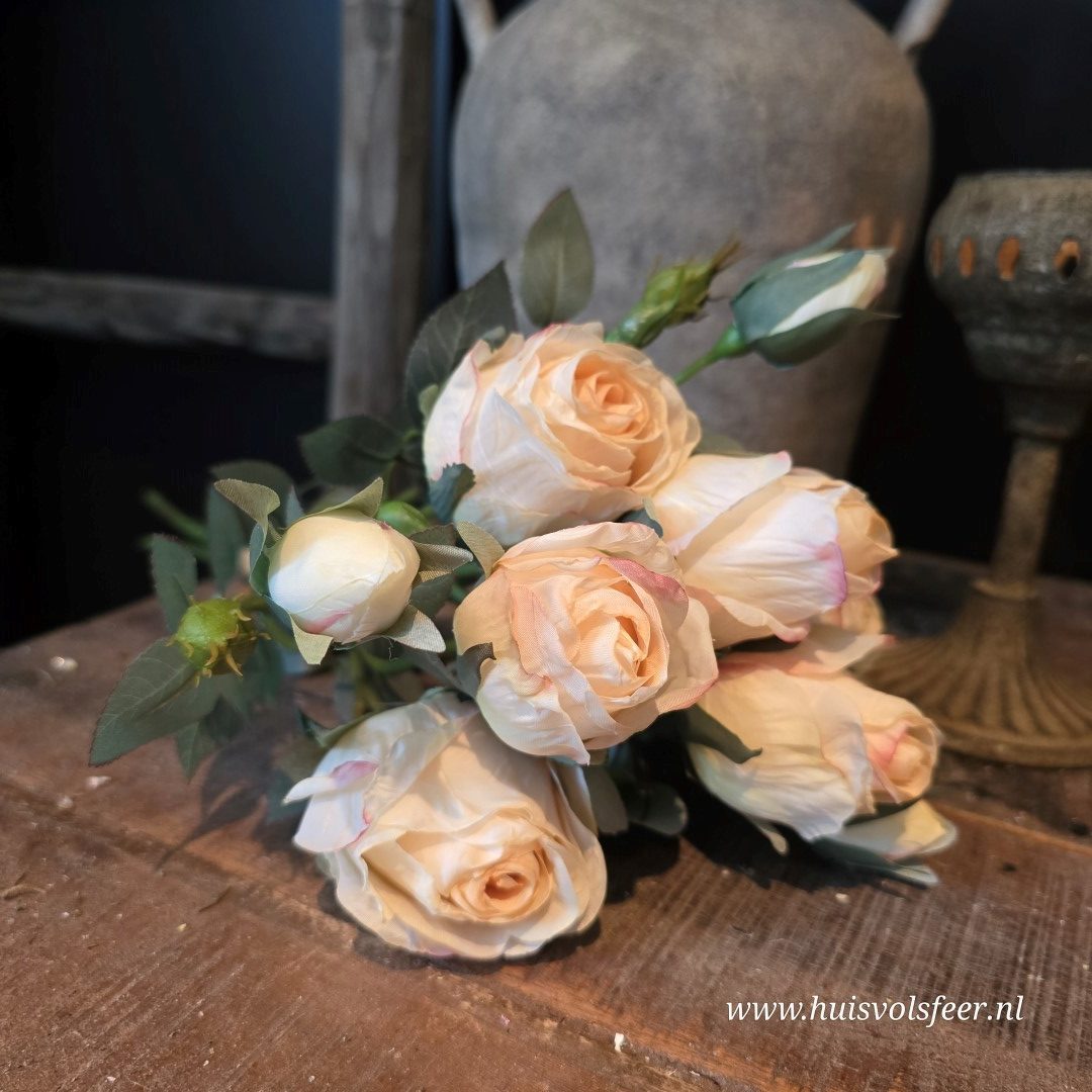 Rosa Curiosa- Zijdeboeket || Wit/ Roze Rozen - Afbeelding 4