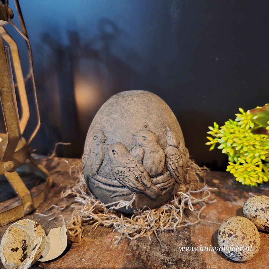 Decorated Egg- Majestic Brown || Brynxz