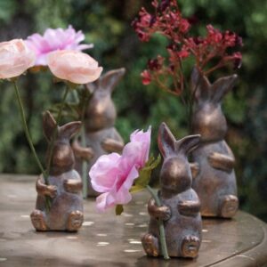 Sitting Hare Basic Jewel- Medium || Brynxz