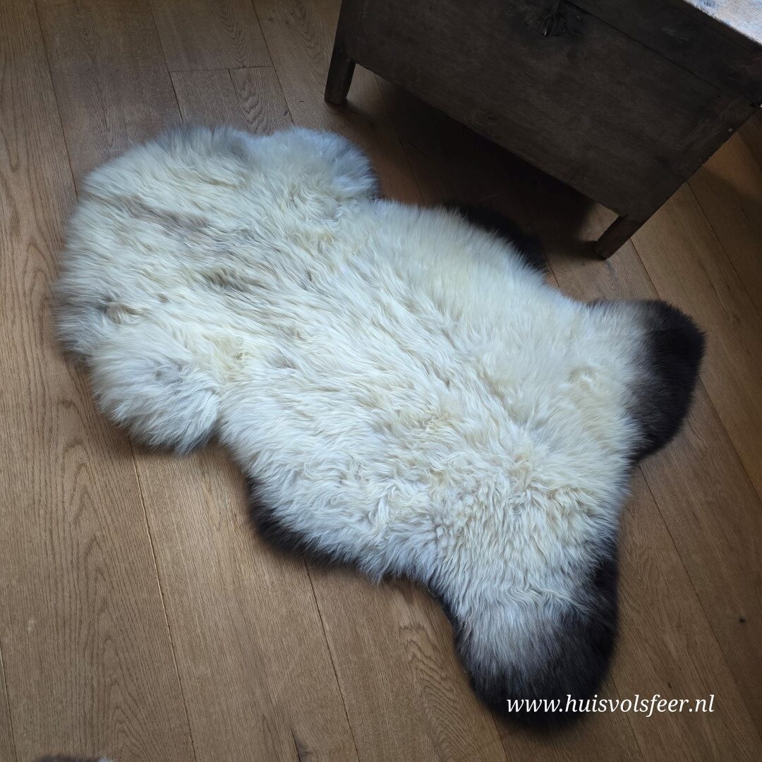 Schapenvacht – Natural Mix || Crème met Donkere Uiteinden