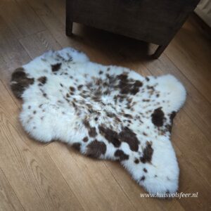 Schapenvacht – Natural Mix || Wit Bruin Gevlekt