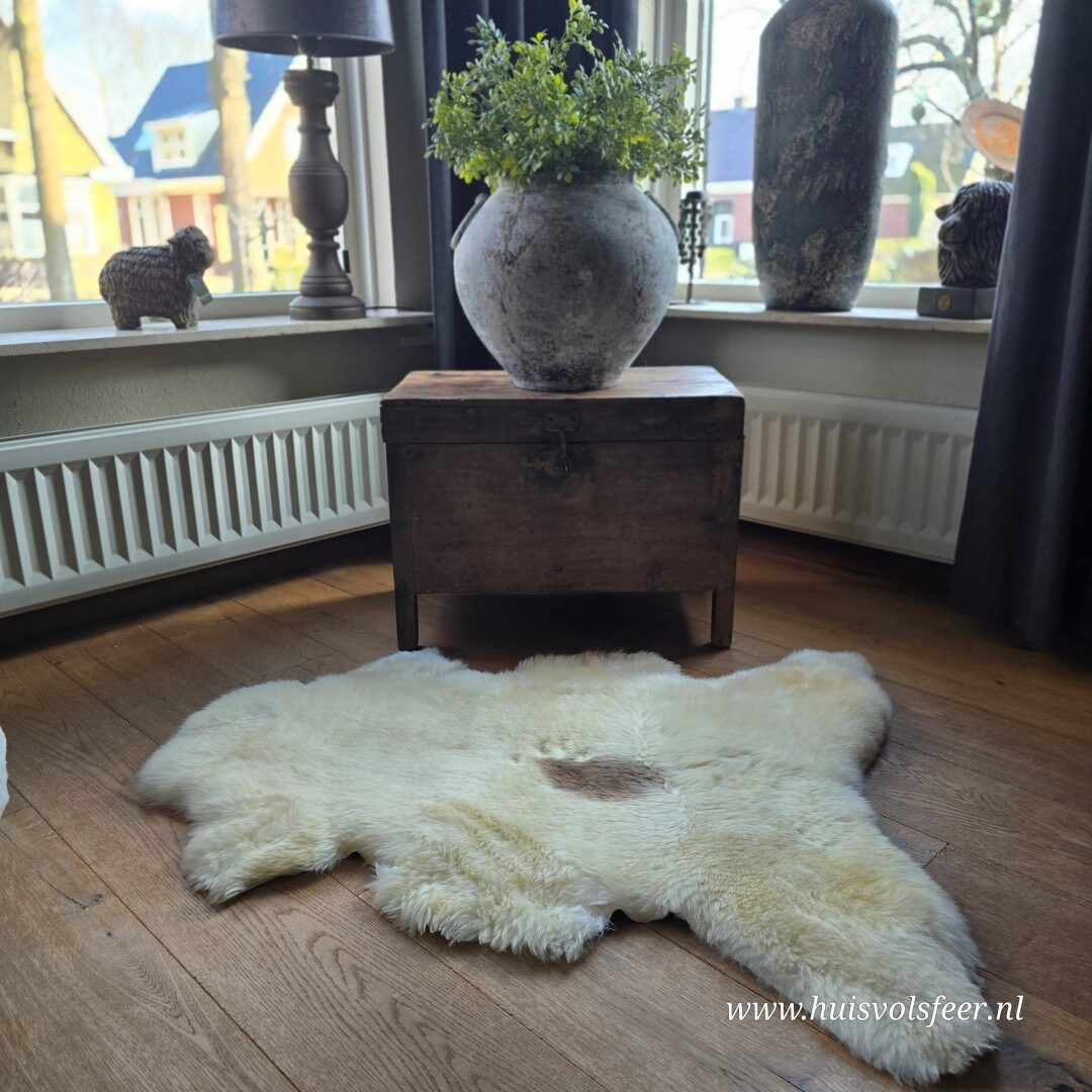 Schapenvacht – Natural Mix || Crème met Bruine Vlek - Afbeelding 3