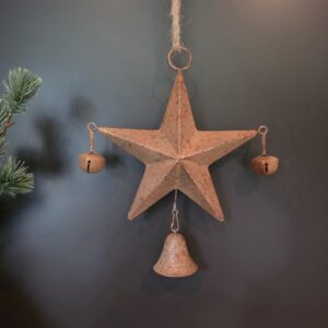 Ster hanger met belletjes || 28 cm