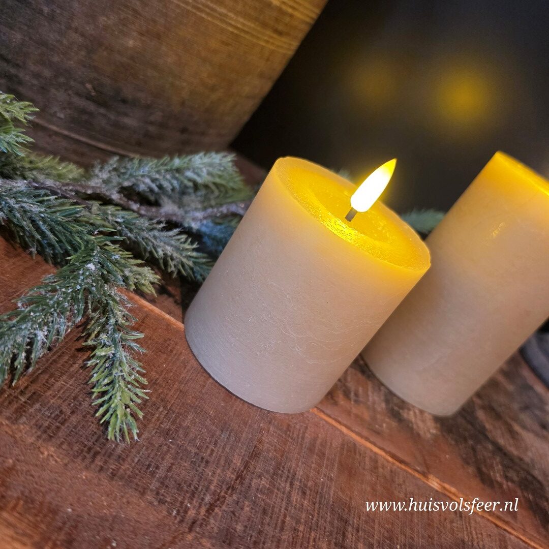 Stompkaars Led Wax Ø7,5 x H8 cm- Beige/ Zand || Elegance - Afbeelding 10