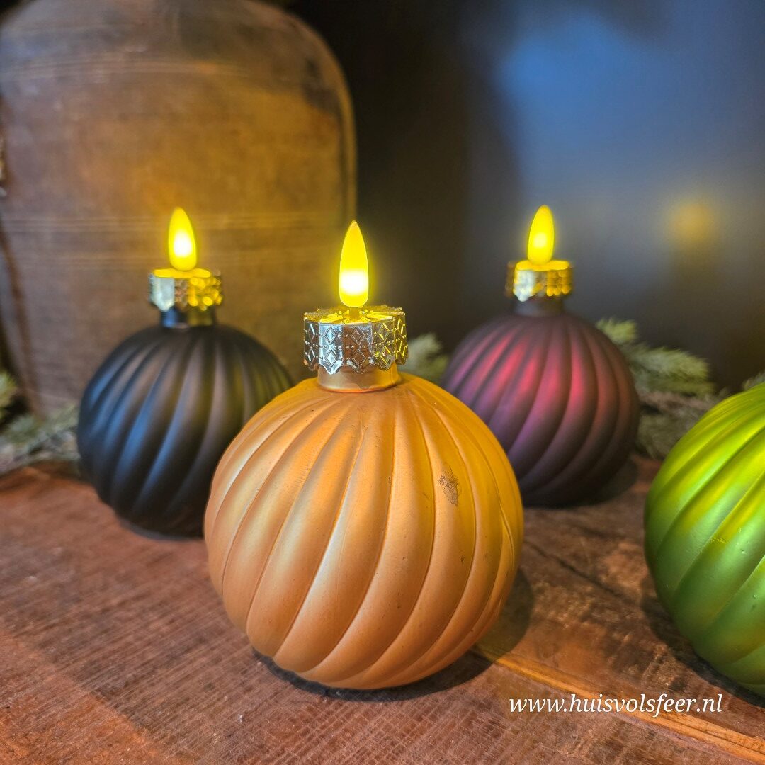 LED Glazen Kerstbal met Kaarsvlam- Elegance || Goud - Afbeelding 9