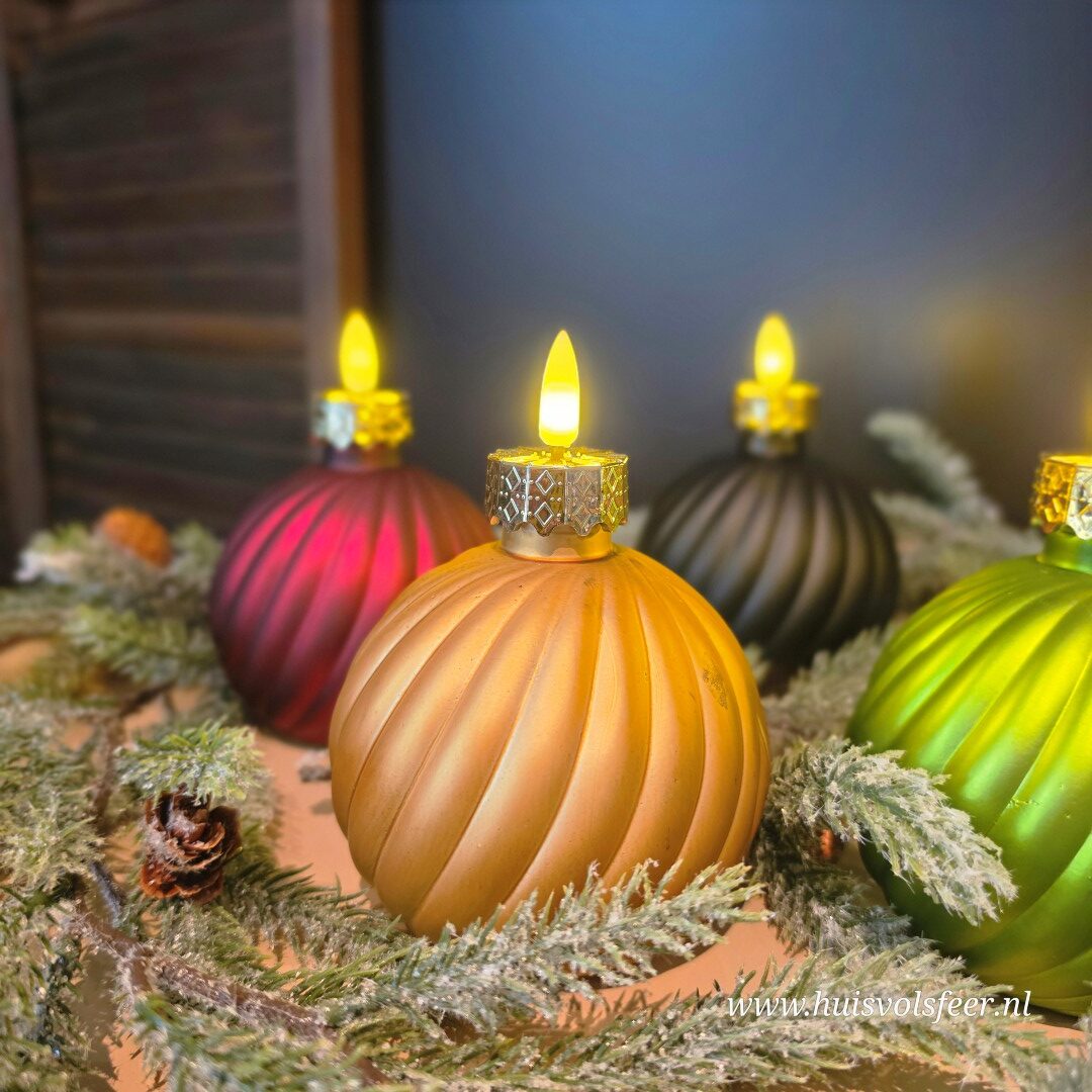 LED Glazen Kerstbal met Kaarsvlam- Elegance || Goud - Afbeelding 8