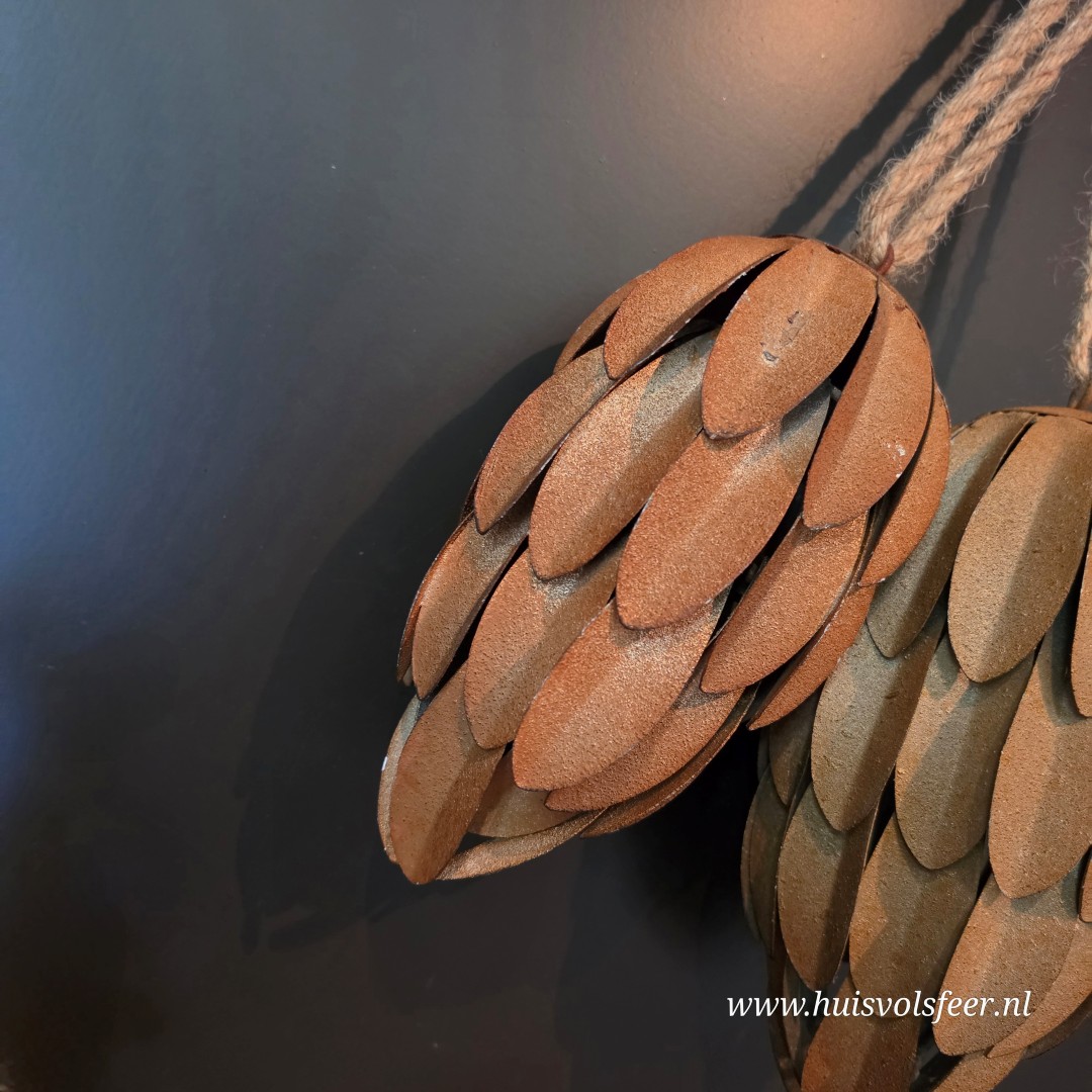 Metalen Dennenappel Hanger- Roest || Large - Afbeelding 4