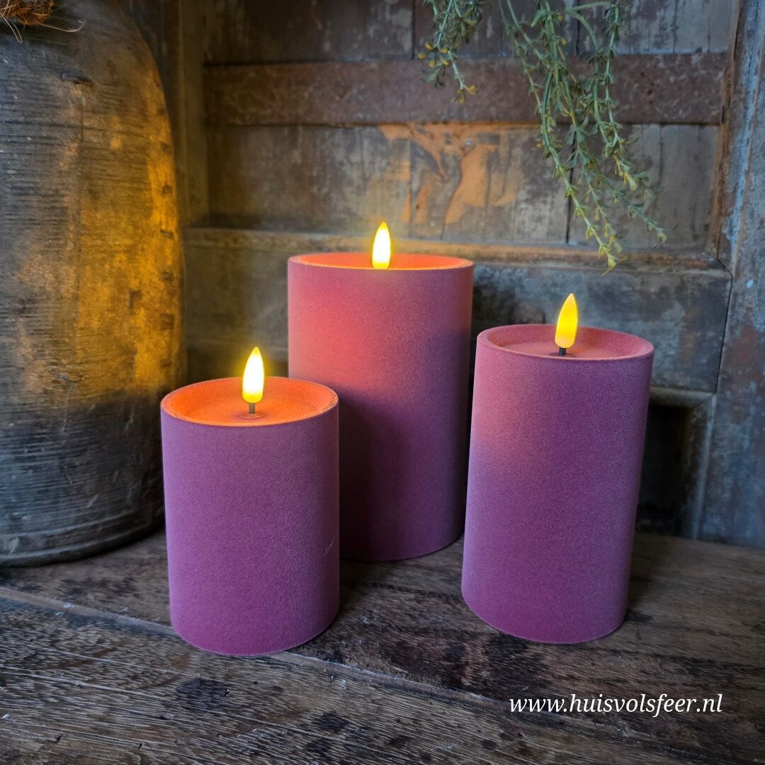 Stompkaars Led Velvet Ø10 x H15 cm- Fuchsia || Elegance - Afbeelding 6