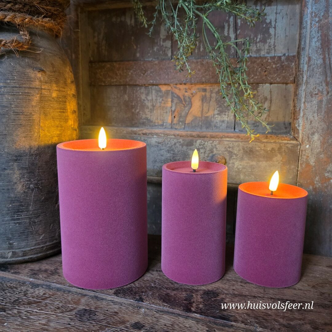 Stompkaars Led Velvet Ø10 x H15 cm- Fuchsia || Elegance - Afbeelding 4