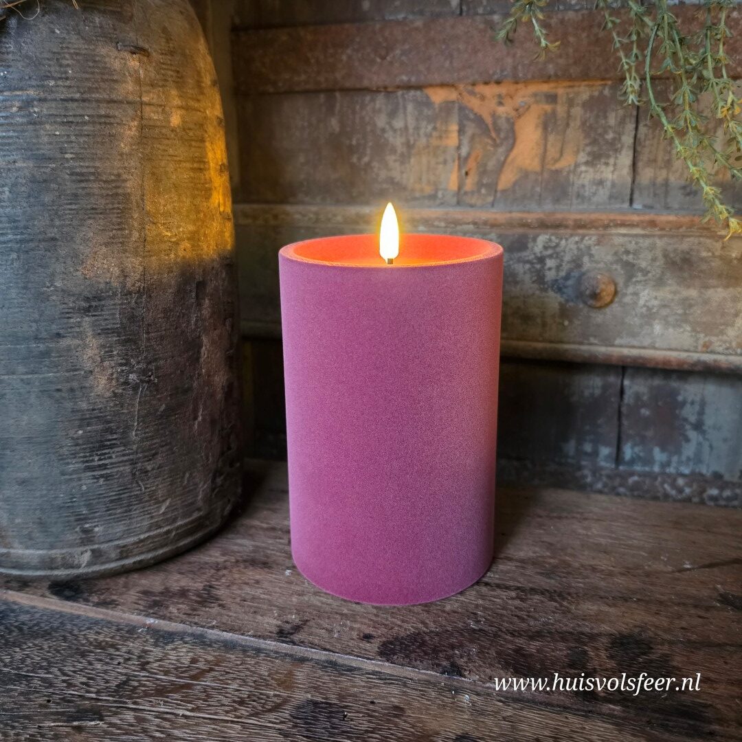 Stompkaars Led Velvet Ø10 x H15 cm- Fuchsia || Elegance - Afbeelding 2